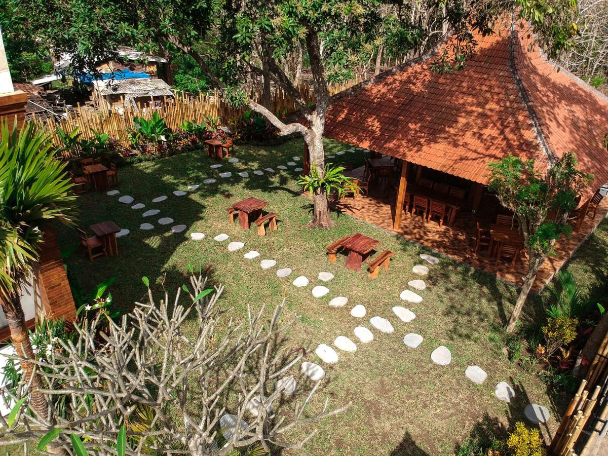 Seno Guesthouse & Cafe Uluwatu Exterior foto