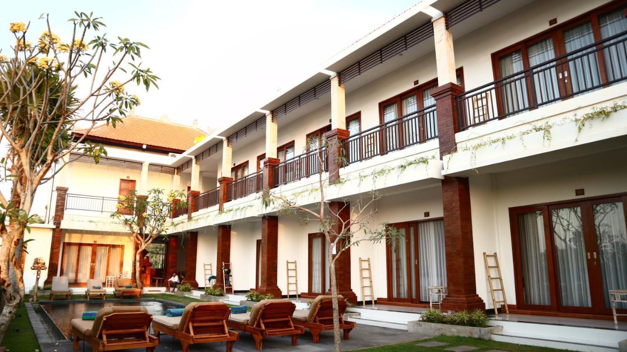Seno Guesthouse & Cafe Uluwatu Exterior foto