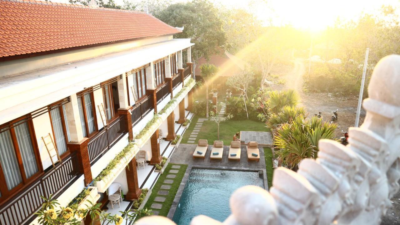 Seno Guesthouse & Cafe Uluwatu Exterior foto